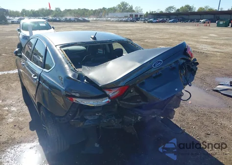 2015 Ford Fusion Se z USA, uszkodzony, nr VIN 1FA6P0HD4F5101590